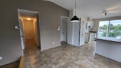GRAND 4 1/2 STE-THÉRÈSE - TRÈS BIEN SITUÉ Image# 11