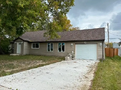 For Sale 423 Pacific Avenue Selkirk MB Image# 1