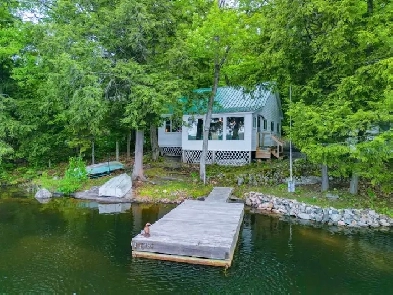 1950s Sugar Lake Cottage – Turnkey Lakeside Retreat! Image# 2