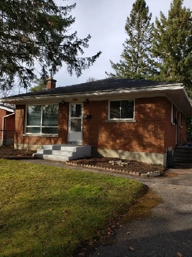 West End Ottawa Bungalow for Rent Image# 1