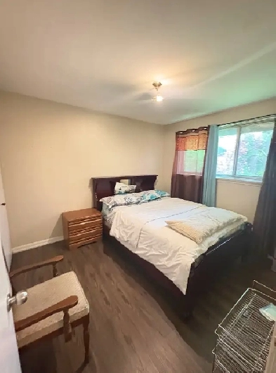 3 Beds 1 Bath House in Scarborough Image# 4
