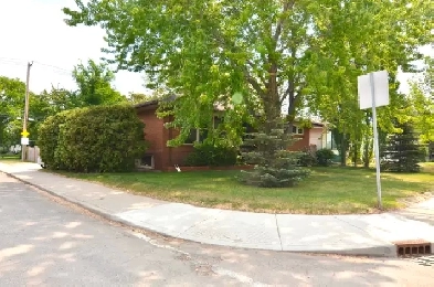 3 Bedroom Main Floor for rent with Double Garage Image# 1