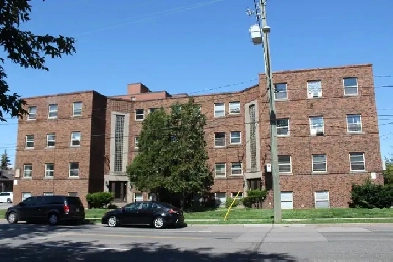 2 Bedroom apartment on Aberdeen Ave Image# 8