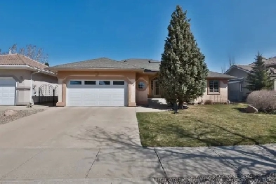 OPEN HOUSE! 57 Canyon Boulevard West Image# 10