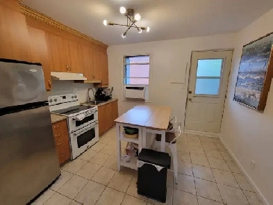 3 ET DEMI À LOUER À POINTE-ST-CHARLES, POUR LE 1ER SEPT. $1280 Image# 7