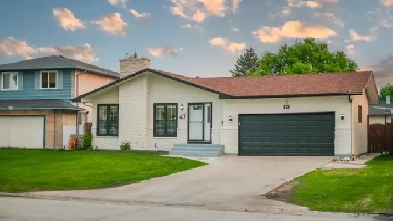 Fully Renovated 1,321 Sq Ft Bungalow for Sale in Maples! ️ Image# 6