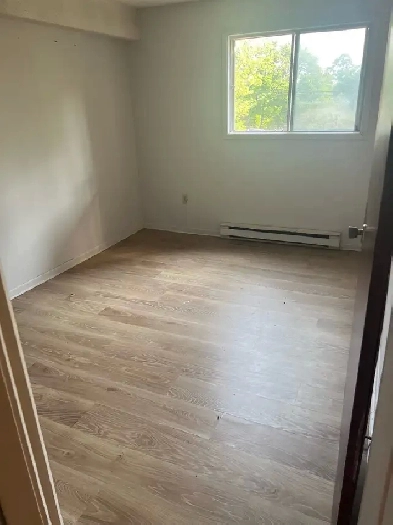 1 Bedroom in North End GREAT LOCATION Image# 1