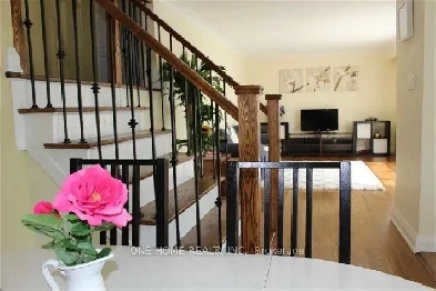 Detached House For Rent Image# 2