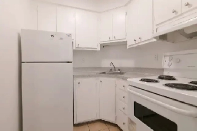 studio apartment on Saint-Mathieu near Concordia - ID 822 Image# 1