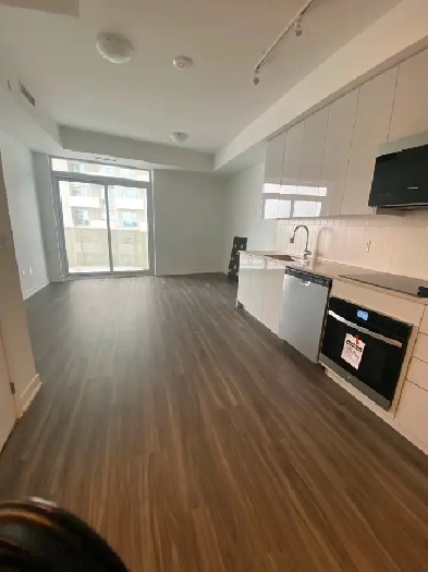 Condo  Vaughan Mills $2400 Image# 1