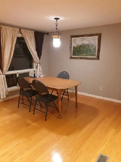 Furnished Room, 5 min by bus to UofW, from 9/1 Image# 1