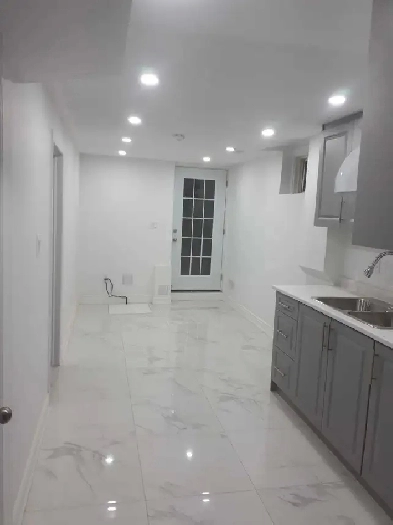 Two Bedroom Legal basement Image# 9
