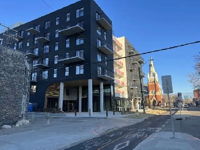 Mercury block 1 bedroom plus den lease takeover Image# 1