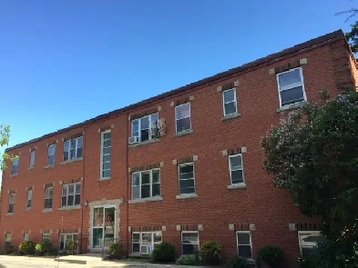 1 Bedroom Apartment in Hamilton East, ON. $1500, Avail Aug 1 Image# 1