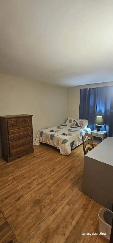 Grand Master Bedroom Nrth of Wolseley UofW/HSC/ PoloP Now / JULY Image# 1