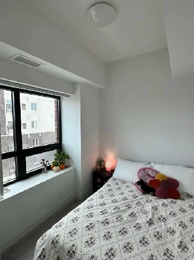 Sublet available in fully furnished all-inclusive apartment Image# 7