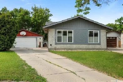 Move-In Ready 3-Bed Split-Level Home in McCarthy Park! Image# 23