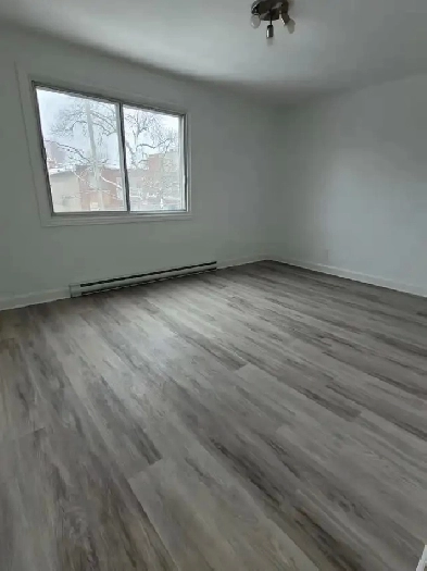 4 1/2 FOR RENT 1600$ in NDG/Côte-des-Neiges, Montreal Image# 11
