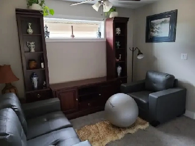 Room for Rent for the month of July in Windermere For $700 Image# 1