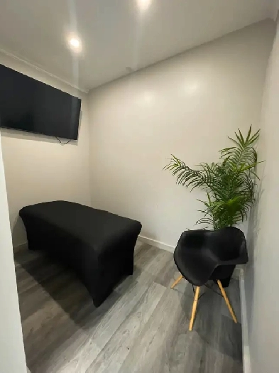 Private Salon Room for rent- Yorkdale Area Image# 1