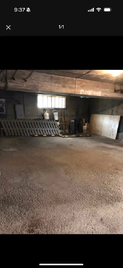 entreposage du véhicule / car storage Image# 1