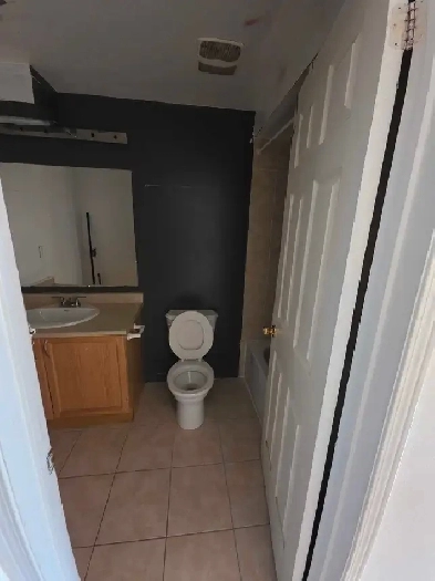 ROOM RENTAL, YORK UNIVERSITY Image# 5