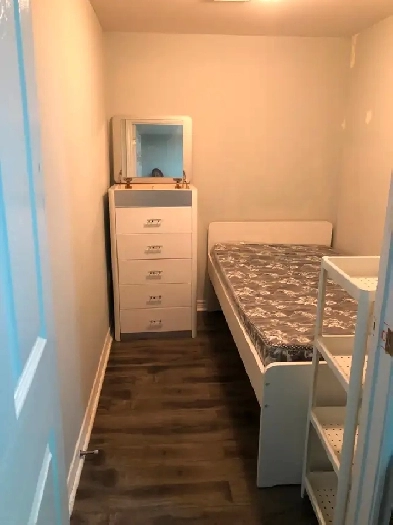 Room for  Rent Girls  Private room Image# 8