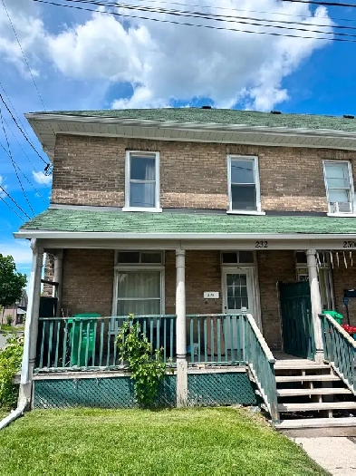 Central Peterborough Location 3/4 Bedrooms | 1 Bath Image# 1