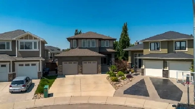 JUST LISTED   OPEN HOUSE | 416 Sixmile Cove S Image# 7