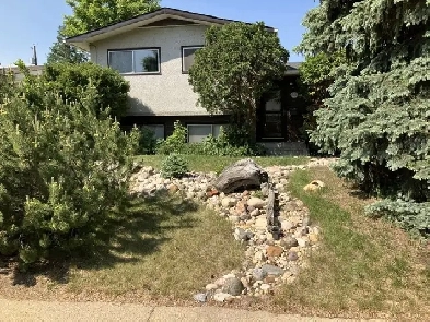 Well-Designed Tri-Level Bungalow in Lynnwood, West End Image# 26
