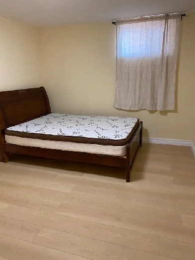 $1100-Cozy Room with private bathroom in Steeles/Bathurst Image# 3