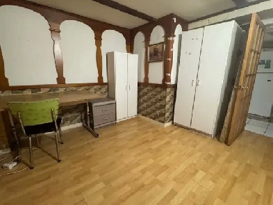 Yonge & Steeles Single Room Image# 2