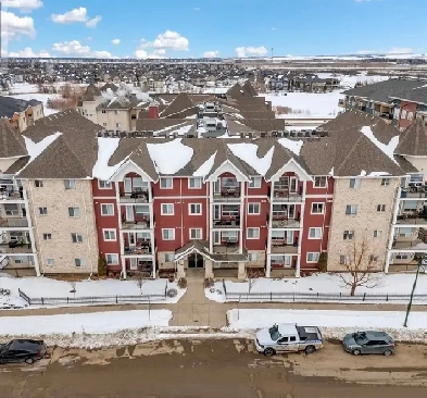 2Bedroom,2Bath, second floor, with underground parking, Lakewood Image# 2