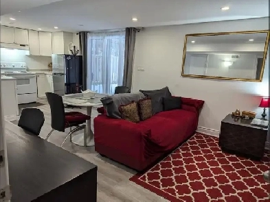Stylish & Private 1-Bedroom Apartment in North York Image# 3