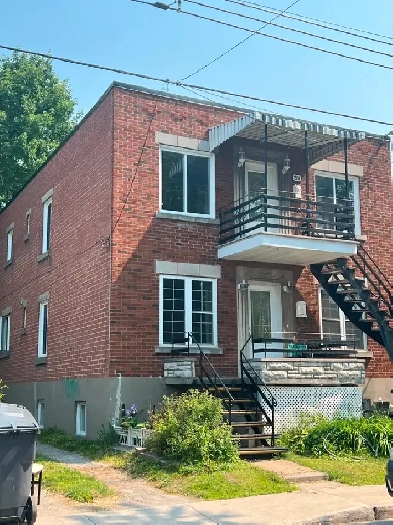 Rénové appartement à LaSalle, 4 cacs, à louer dès maintenant! Image# 1