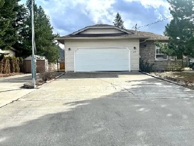 531 Oriole Way, Barriere Image# 1
