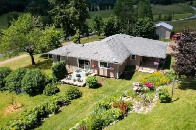 430 Agate Bay Road, Louis Creek Image# 1