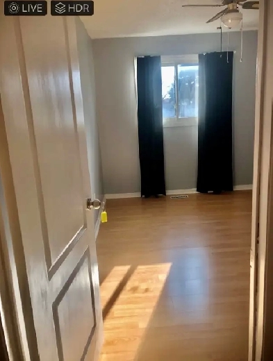Big Furnished Room–1 Min to Bus Stop – Close to Sheridan Image# 3