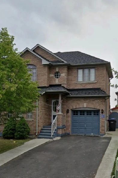 3 Bedroom House with 3 Parkings for rent in Brampton | July 1 Image# 1