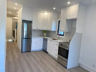 NEW 2 Bedroom.Utilities & Laundry Included! (College & Dufferin) Image# 4