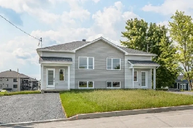 CONSTRUCTION NEUVE  JUMELÉ  EAST ANGUS Image# 1