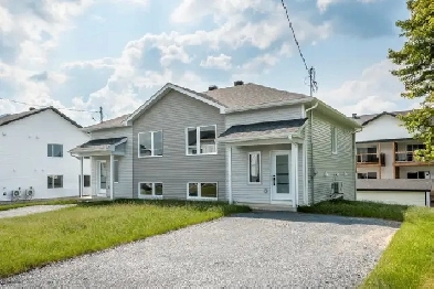 CONSTRUCTION NEUVE  JUMELÉ  EAST ANGUS Image# 1