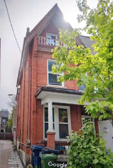 College/Spadina Bright 2 bd basement apartment Image# 6