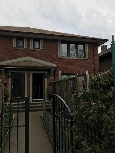 2 Bed 2 Bath Home Apartment - 15 Castle View Ave Image# 3