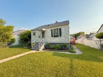 Perfect Starter/Investment Home for Sale - 1182 Magnus Avenue Image# 3