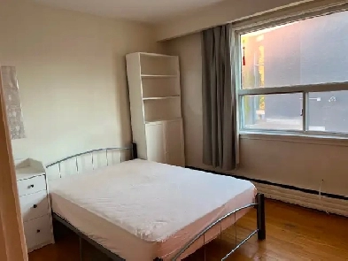 $930 Nice room for rent n Downtown of Toronto . ( M6J 3C8) Image# 1