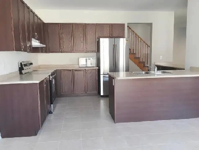 North Oshawa Four bedrooms whole house for lease $3650/m. Image# 1