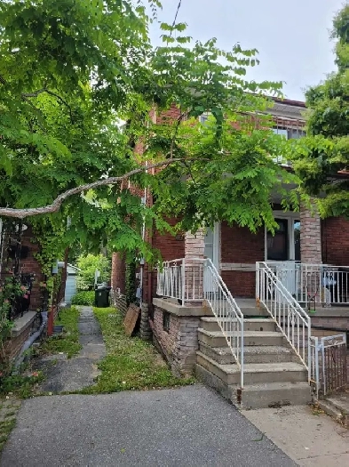 10 Eleanor Ave Image# 1