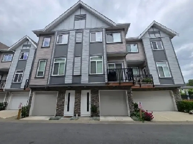 Modern 3Bed 3Bath Townhome with 2 covered prkg $3150  Utilities Image# 6