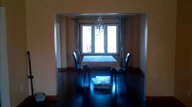 spacious room for rent @bayview/16th Image# 1